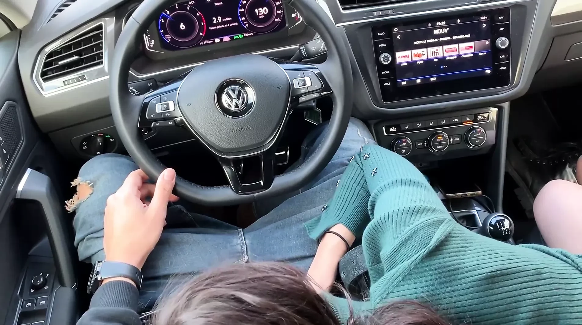 Risky blowjob and sex in the car - Full XXX Movies | ePornHIT.