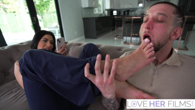 Viral Moments with Naughty Plot Twists