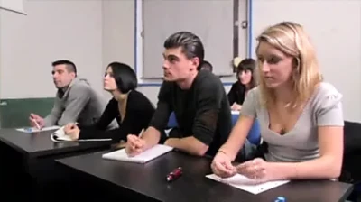 Prof Sexy Met la Classe en Suspense