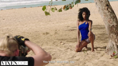 Sexy Model Barbie Teases & Seduces Her Photographer